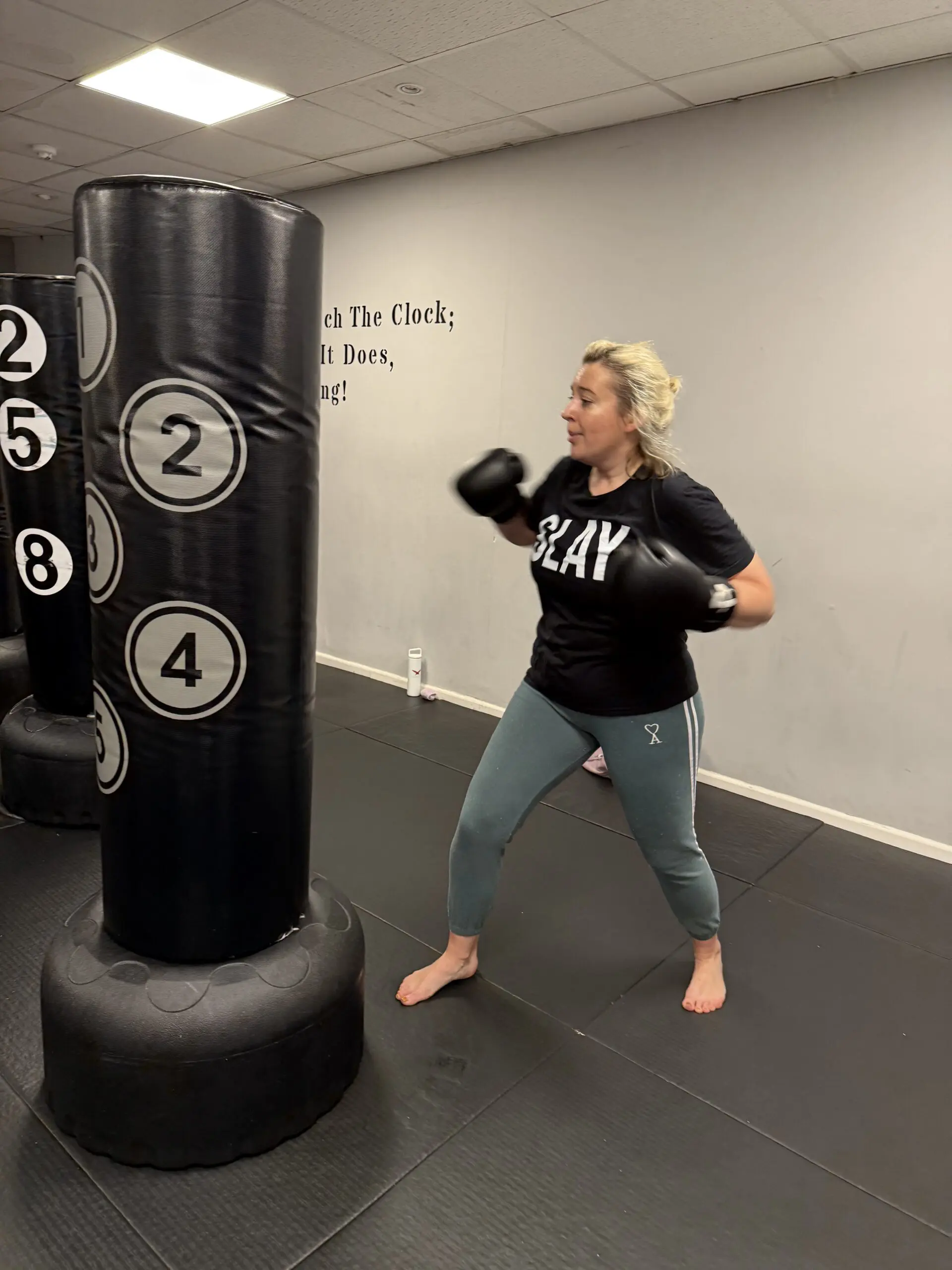 Martial arts training can boost self-confidence, provide effective self-defence, help lose weight, improve mental focus, burn fat and accommodate all skill levels while aligning with personal goals.